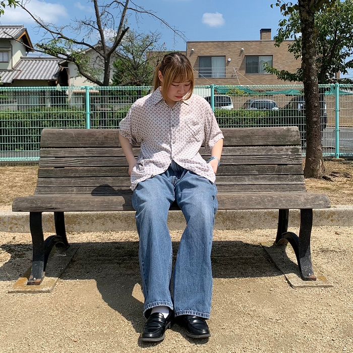 半袖Tシャツ×デニムパンツ