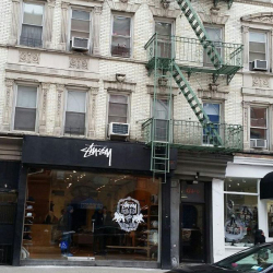 Stussy（ステューシー）の古着の世界を探求する