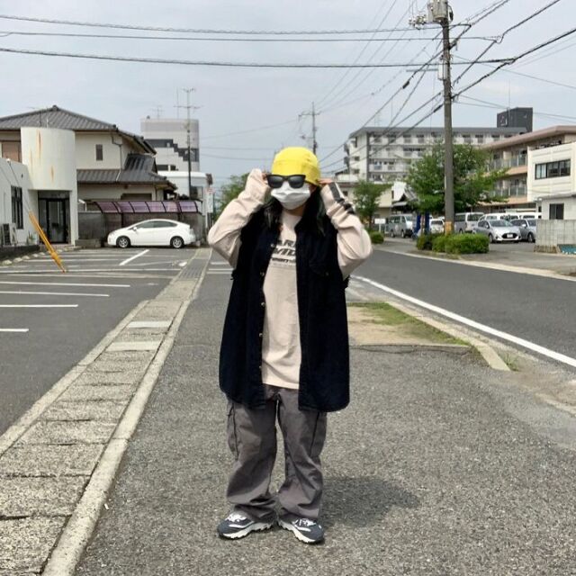 ハーレーダビッドソンTシャツ×ベスト×カーハートパンツのコーデ