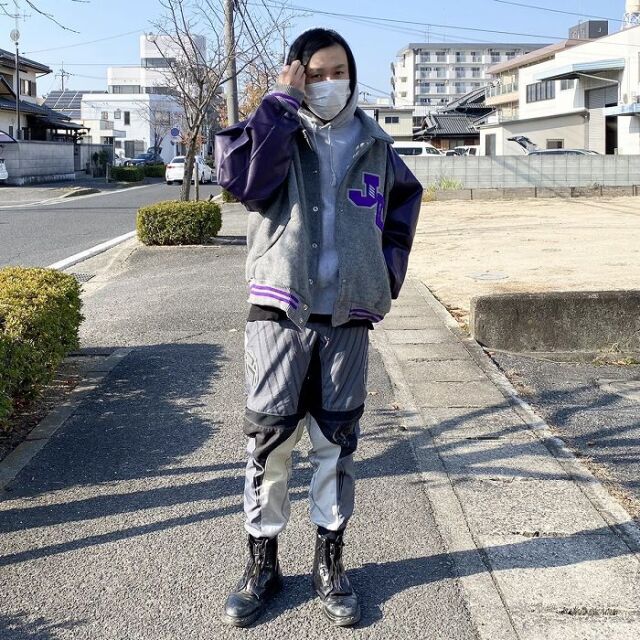 スタジャン×パーカー