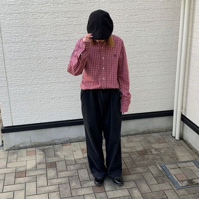 長袖シャツ、チノパン