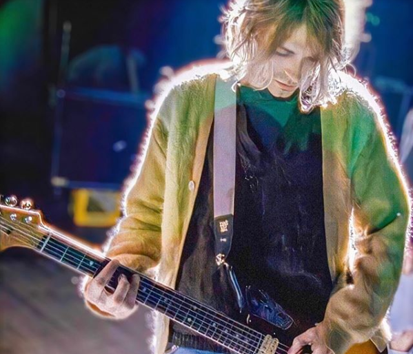 公式通販激安 カートコバーン NIRVANA グランジ モヘア調カーディガン 黒 モケモケ - hygeaediciones.com